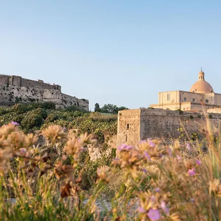 Manzoni Elements Bed and breakfast Milazzo