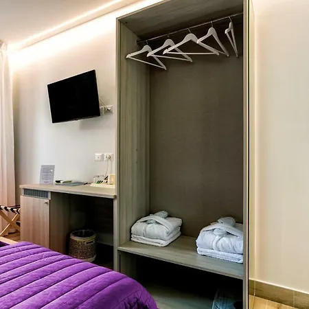 Oda ve Kahvaltı Manzoni Elements 4*